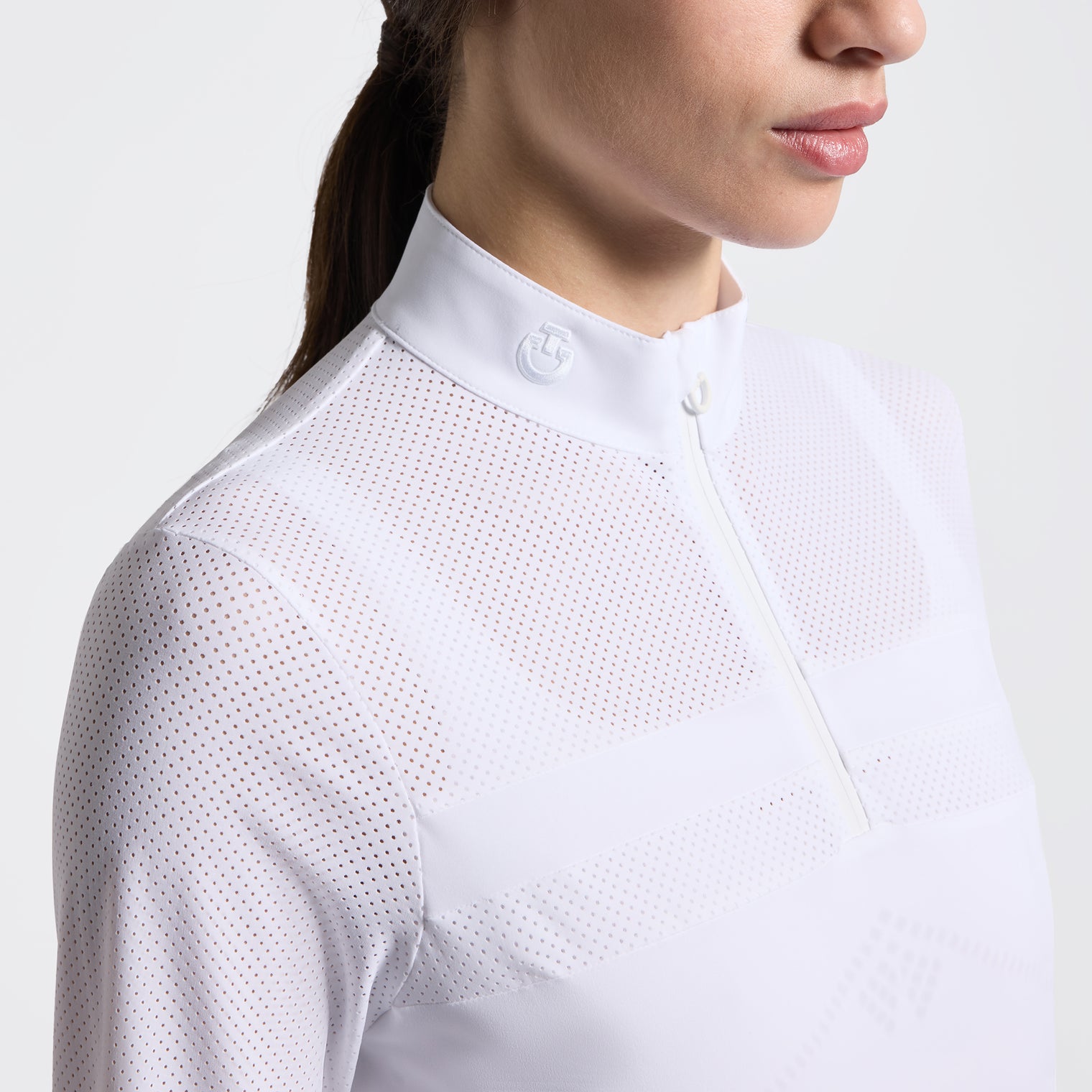 Blusa Concurso Mujer Perforated Manga Larga Blanca